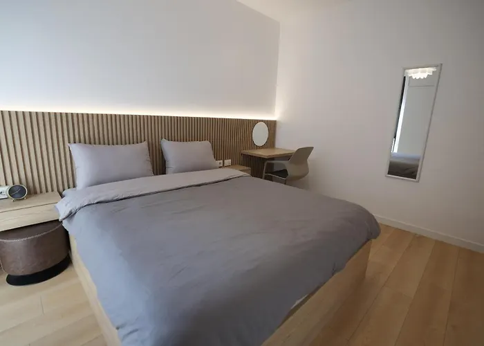 Apollo Apartment By Holistay
