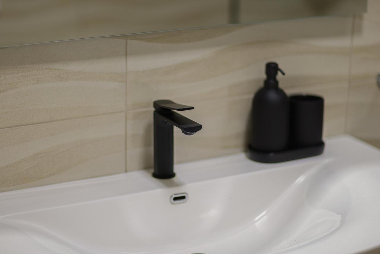 Apartament Apollo By Holistay Tirana